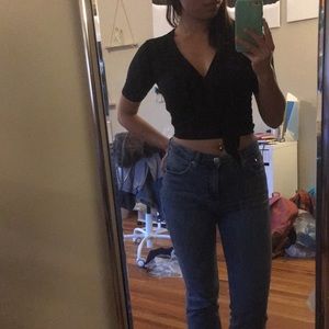 Front tie wrap cropped top (size small)